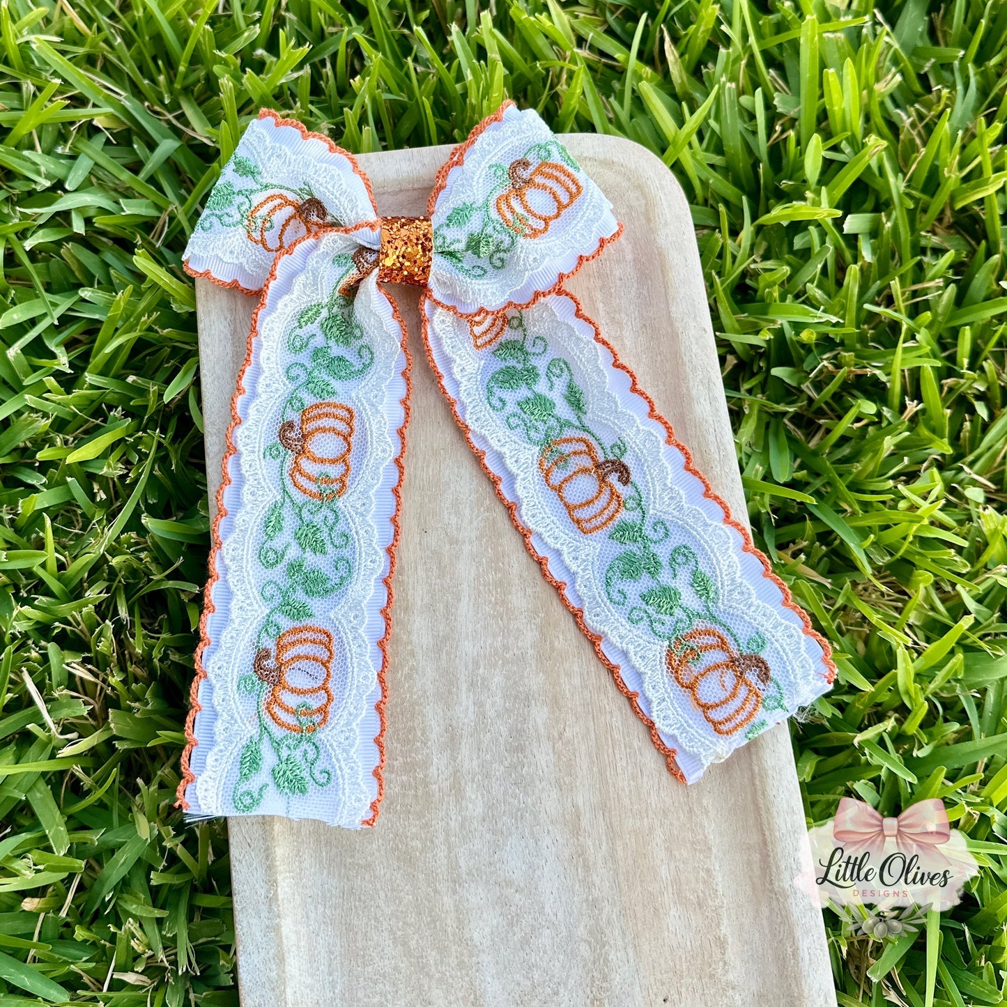 PUMPKIN VINE LACE & RIBBON BOW