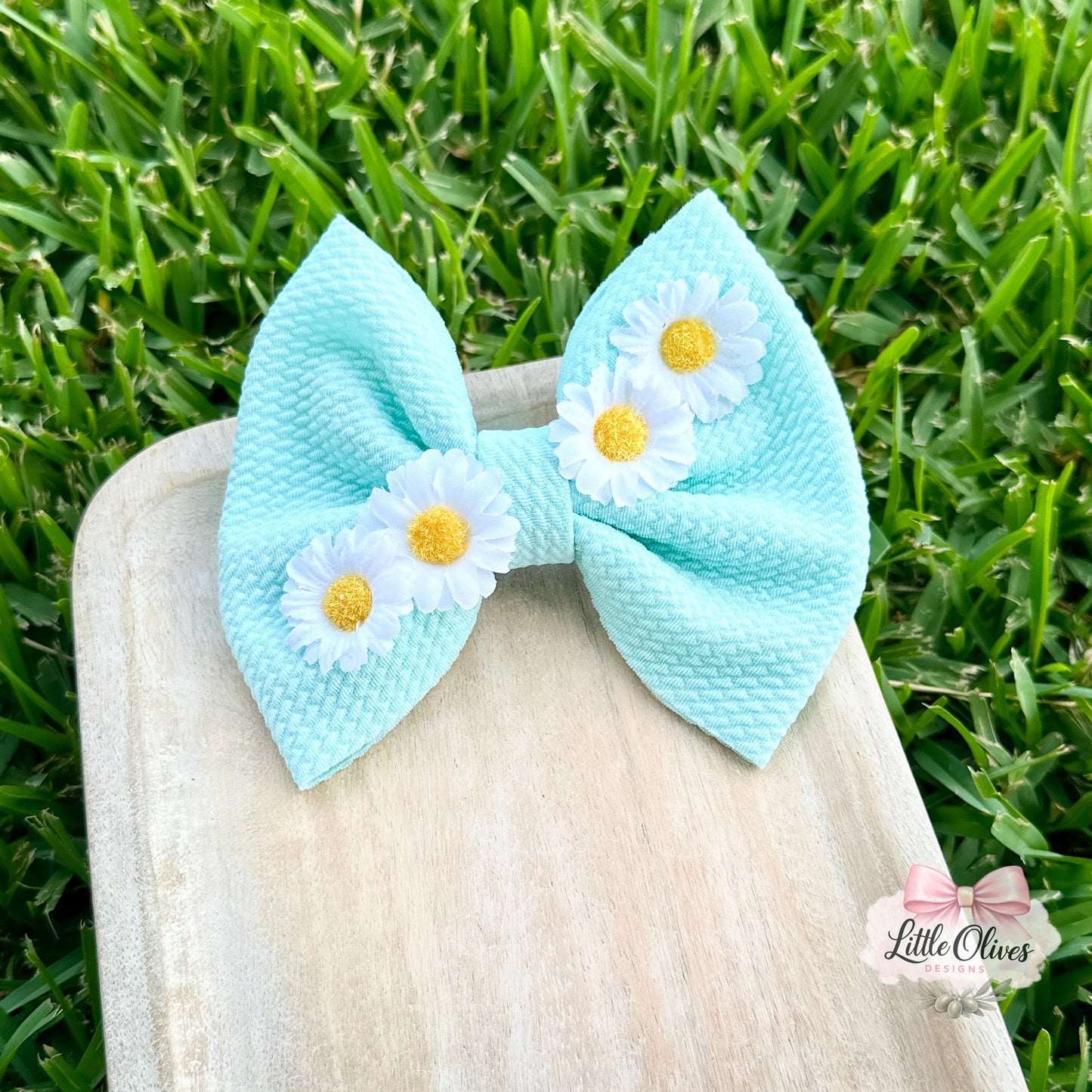 MINT DAISIES BOW