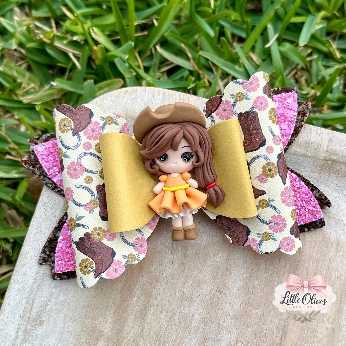 YELLOW DRESS COWGIRL CLAY BOW