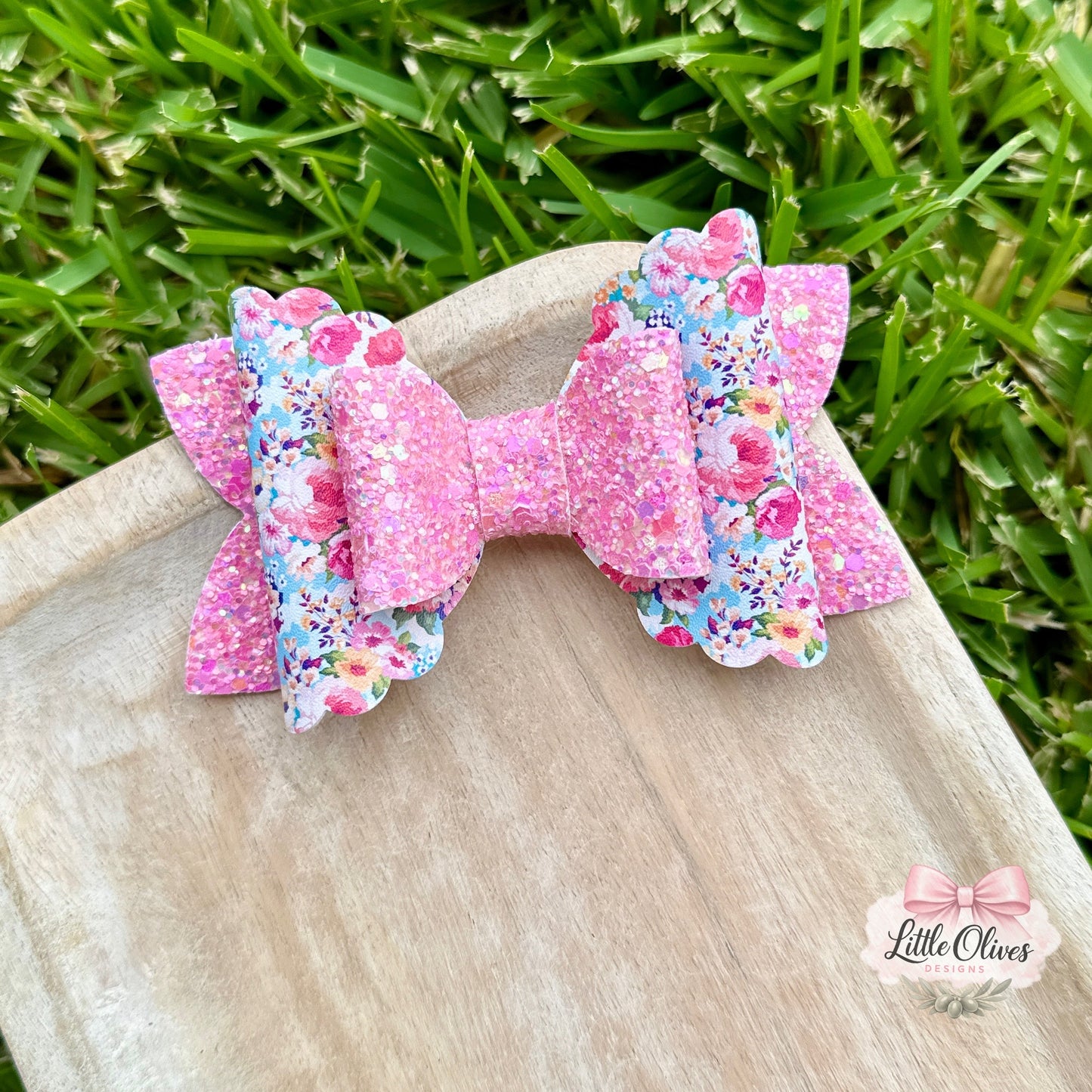 BUSY FLORAL BOW