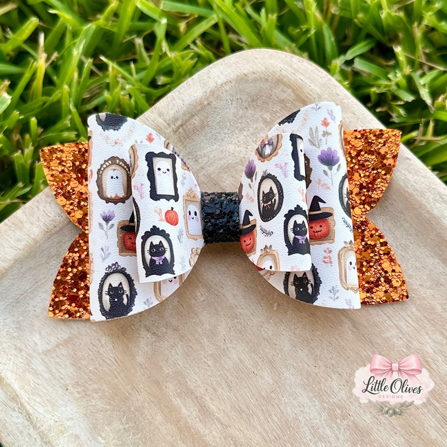 HAPPY HAUNTS BOW
