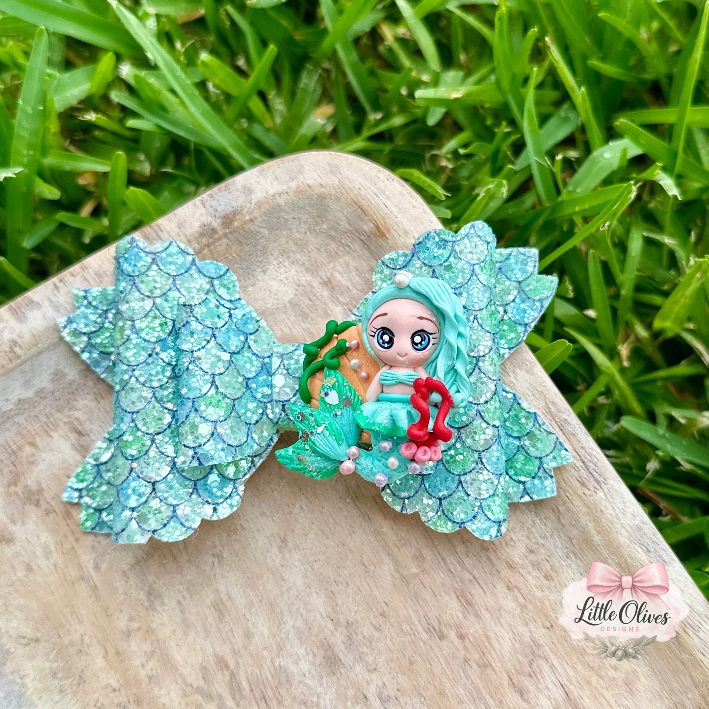 GREEN MERMAID CLAY BOW
