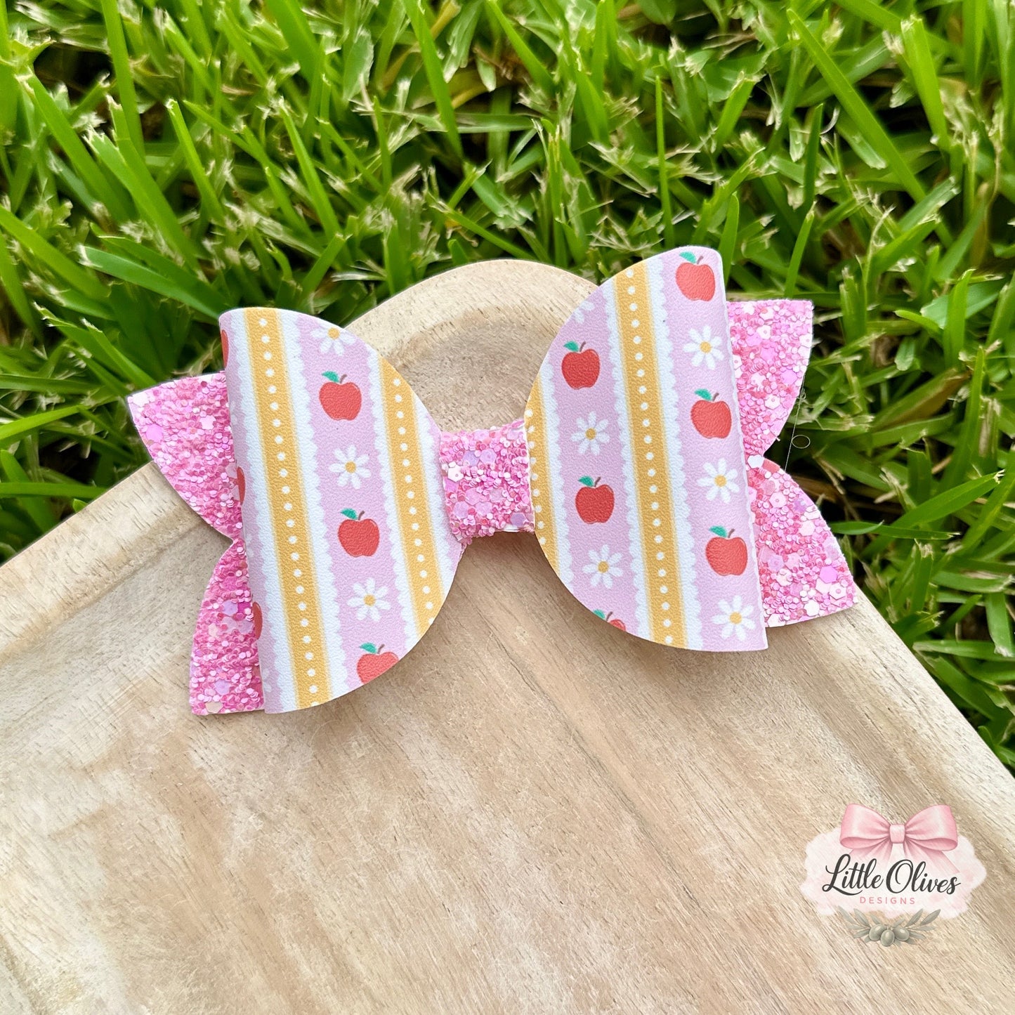PINK APPLE SCALLOP BOW