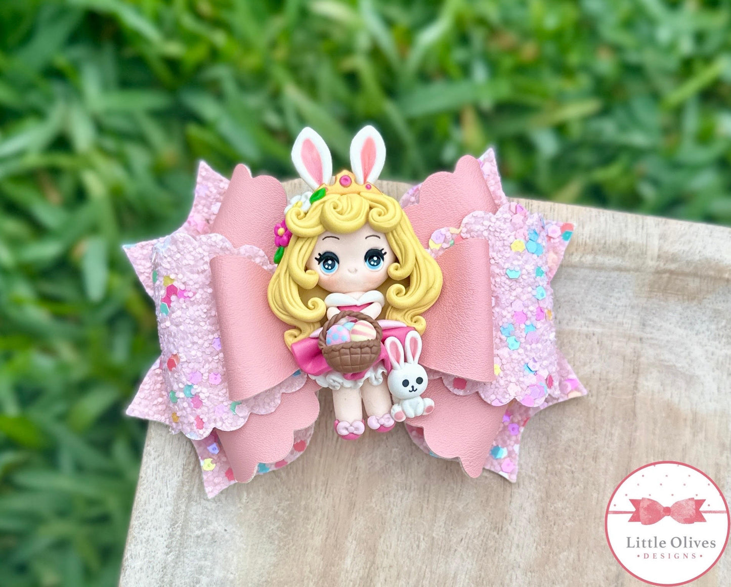 AURORA BUNNY CLAY BOW