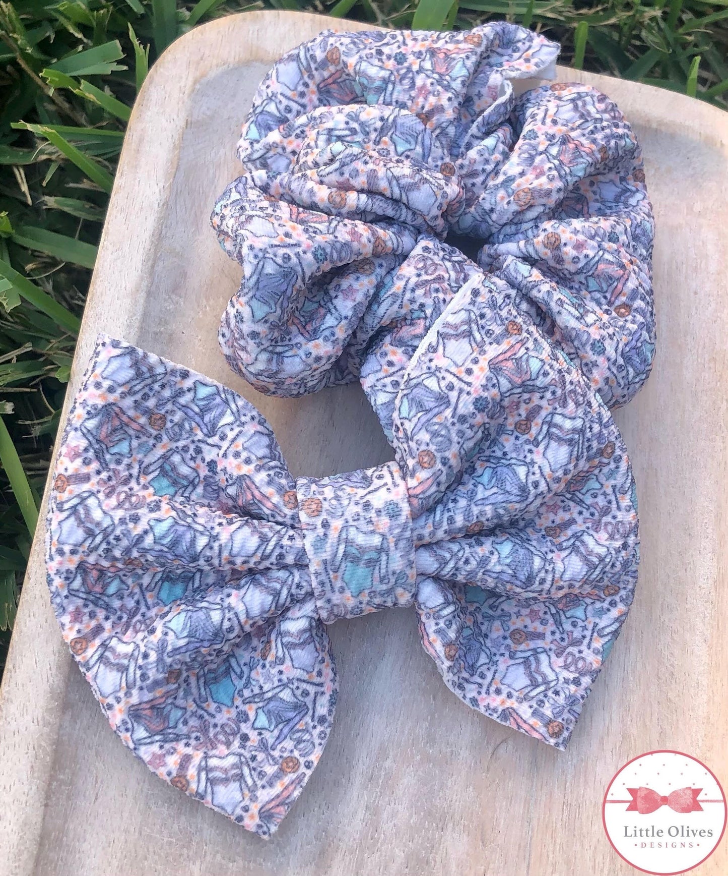 gymnast scrunchie or bow