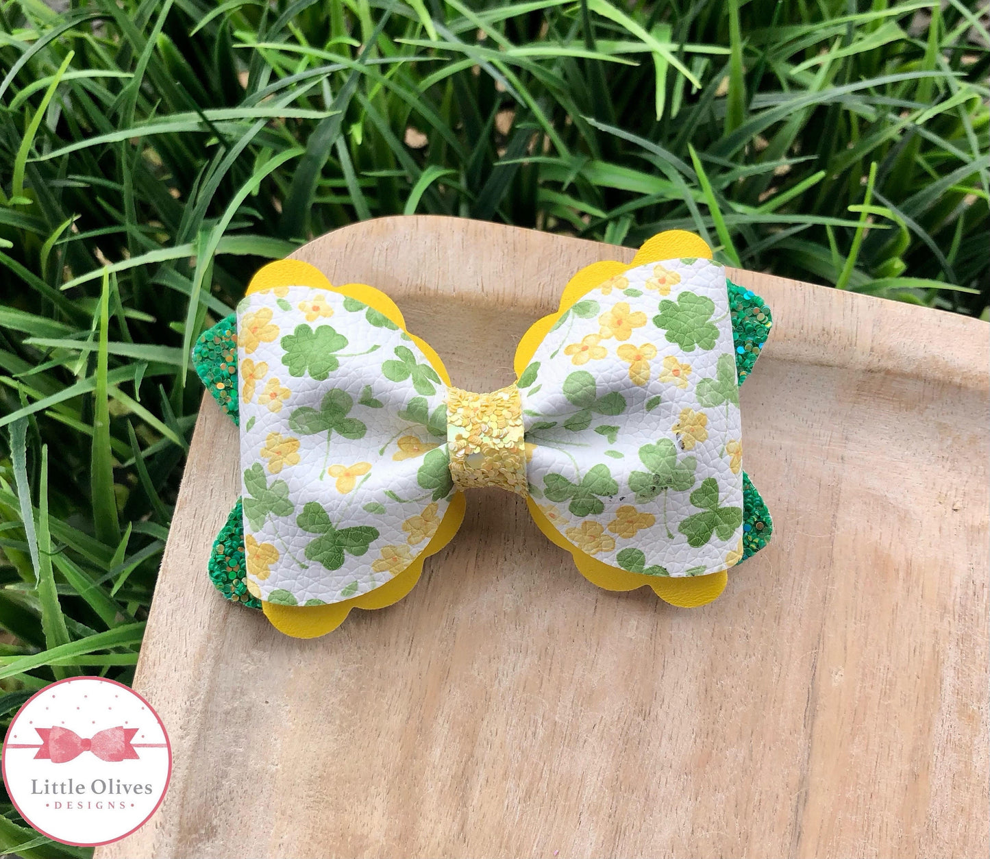 Shamrocks Maria bow - St. Patrick's Day bow