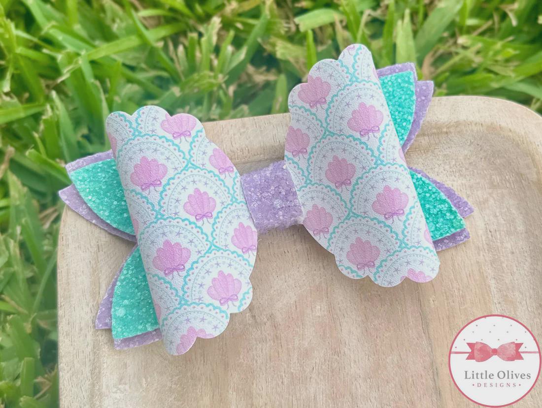 Pastel seashells bow