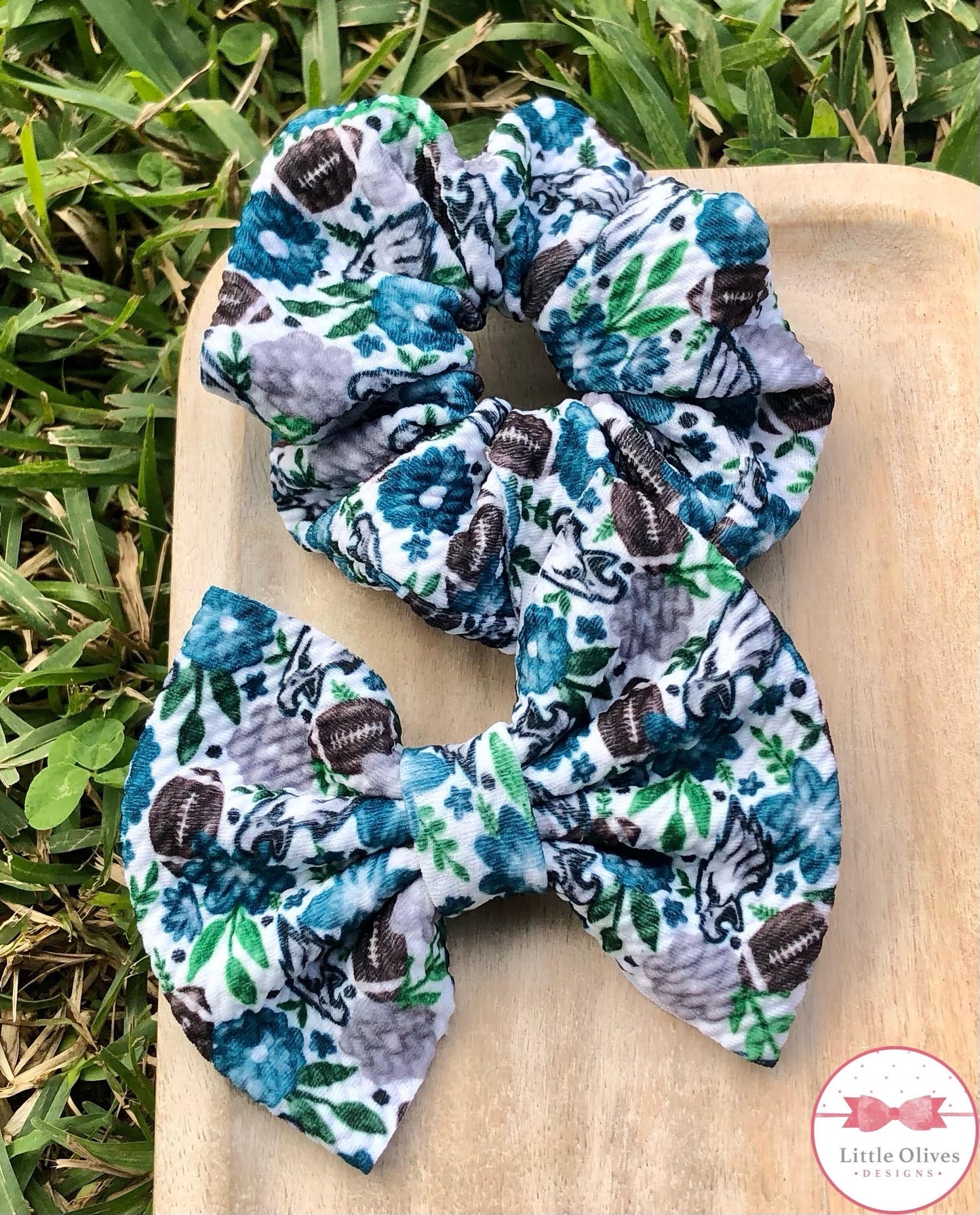 EAGLE WATERCOLOR SCRUNCHIE AND BOW