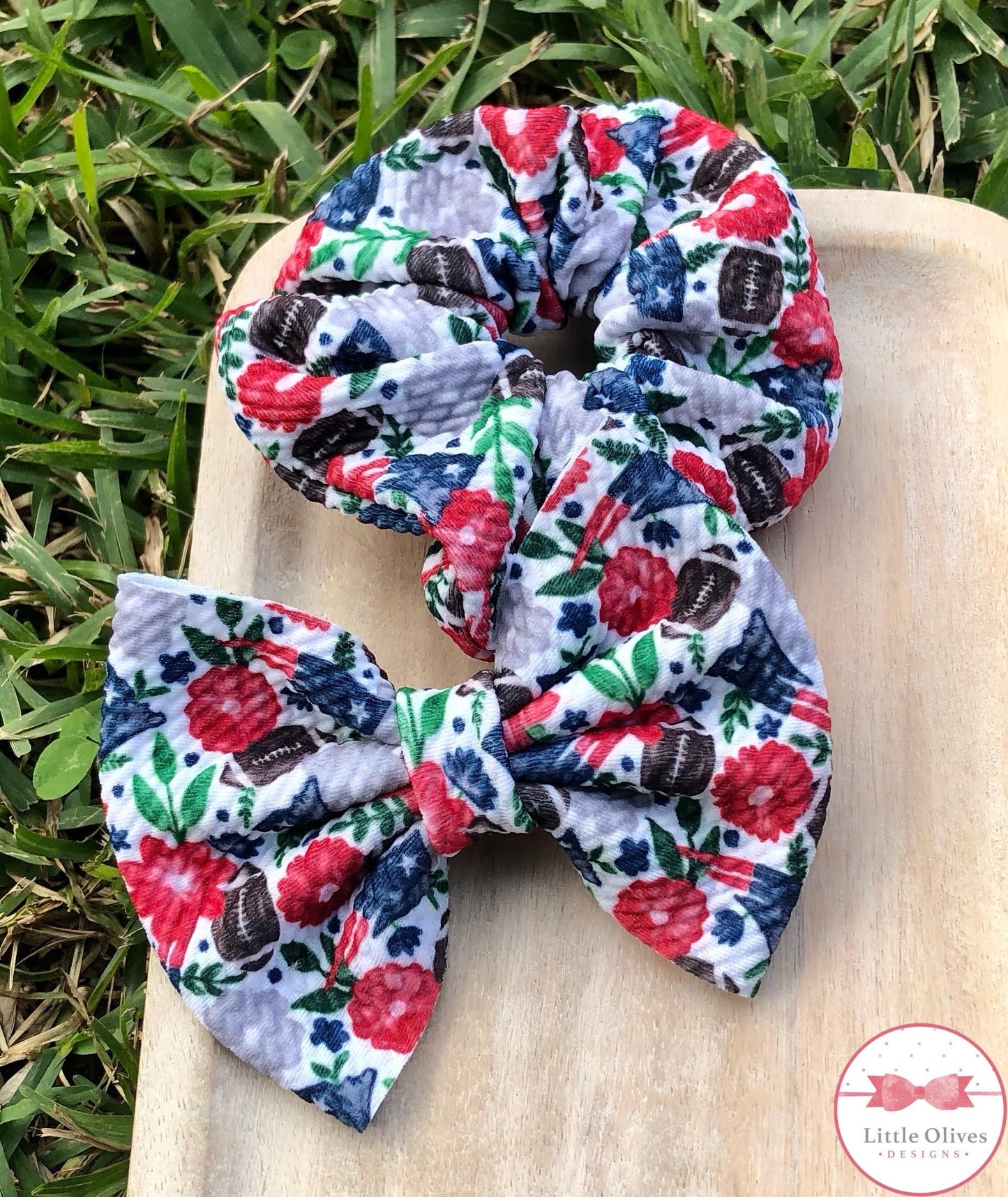 PATRIOT WATERCOLOR SCRUNCHIE AND BOW