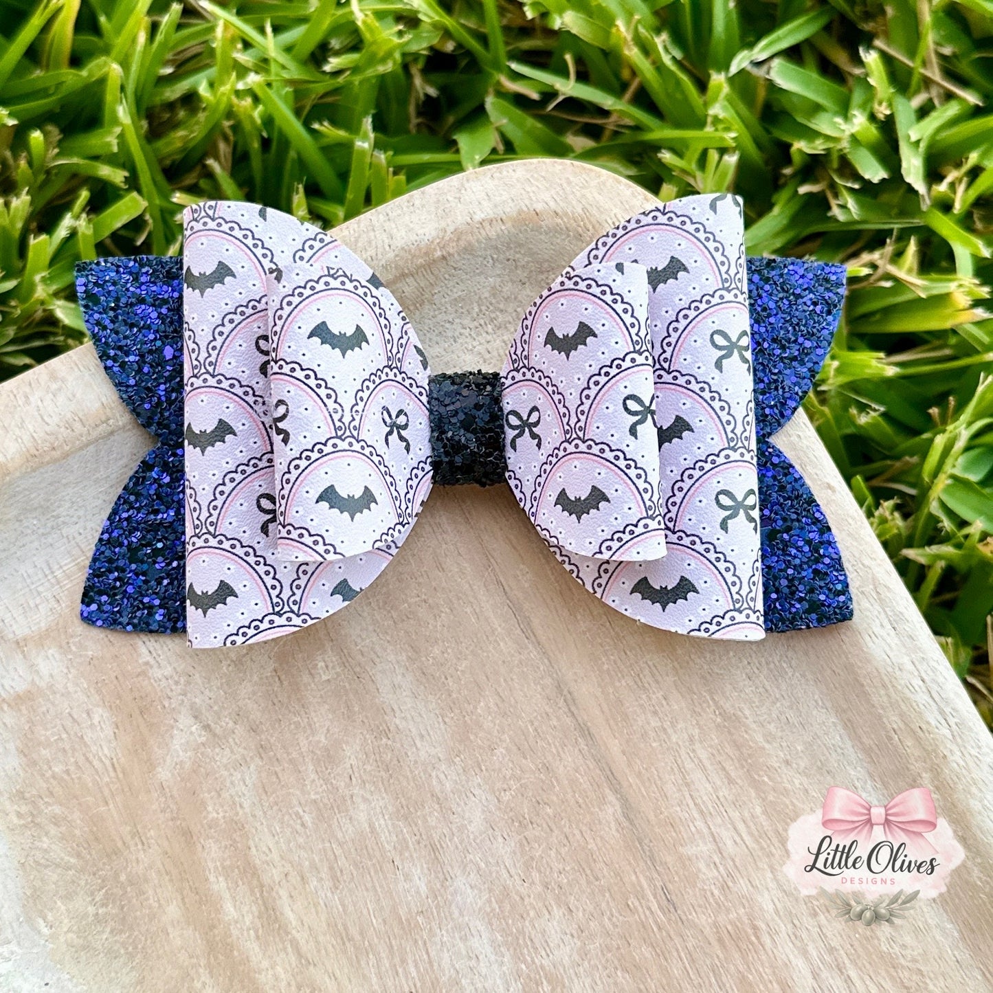 SCALLOPED HALLOWEEN CHARM BOW