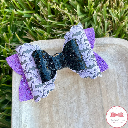 SCALLOPED BATS BOW