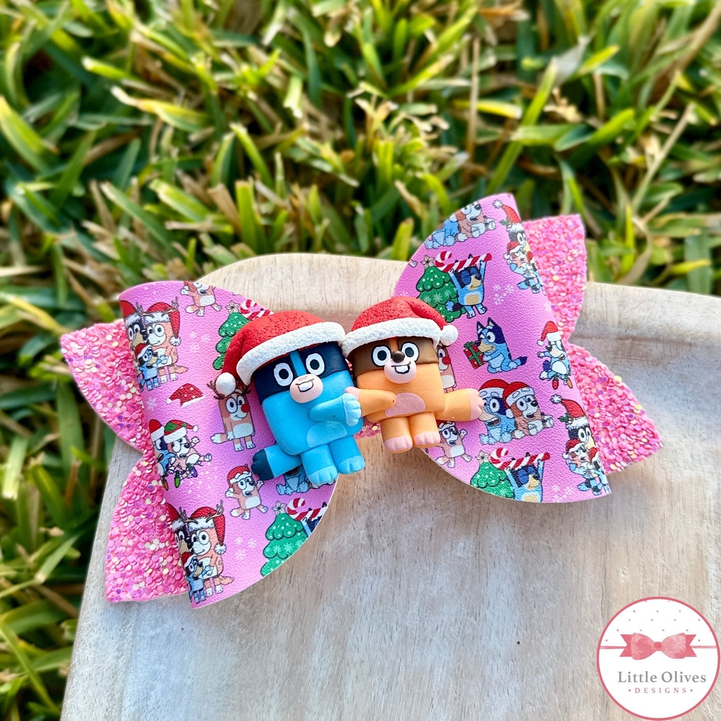 HEELER SISTERS CHRISTMAS CLAY BOW