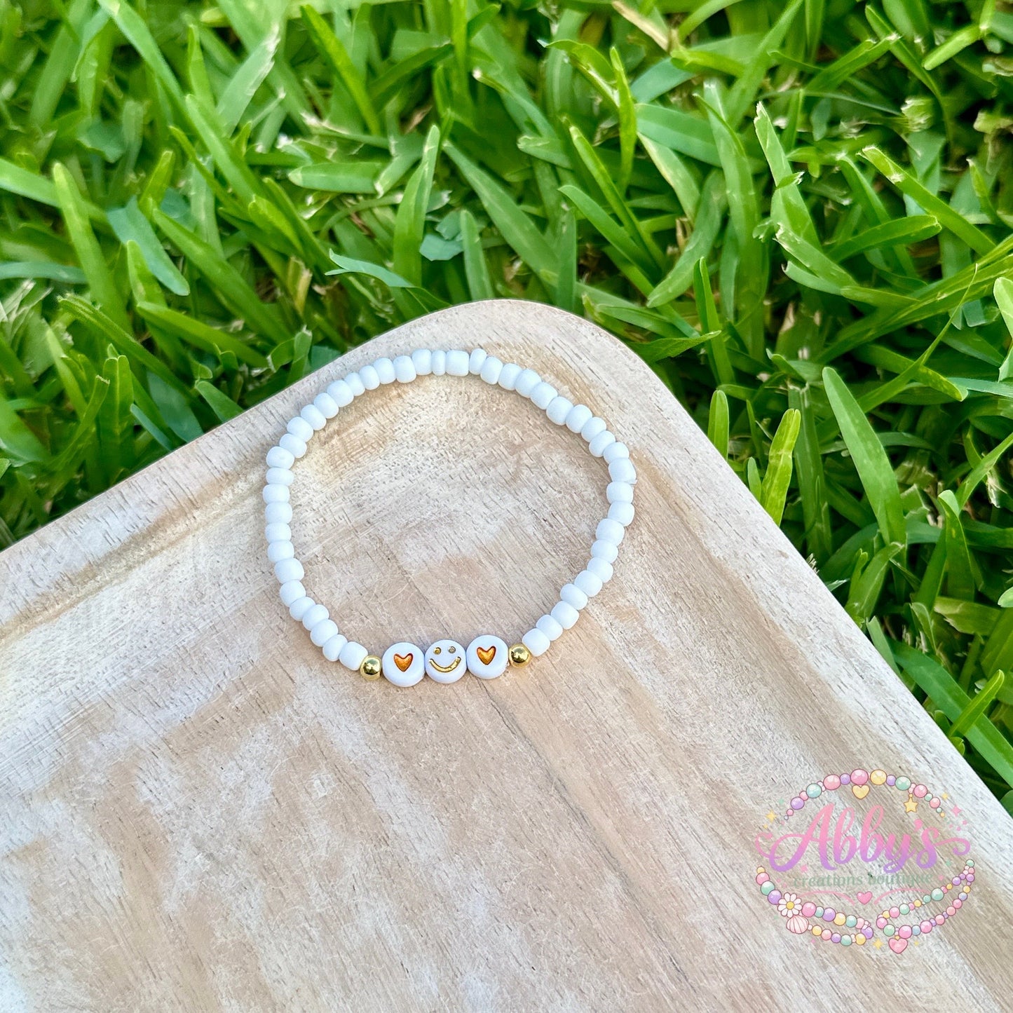 WHITE SMILE BRACELET