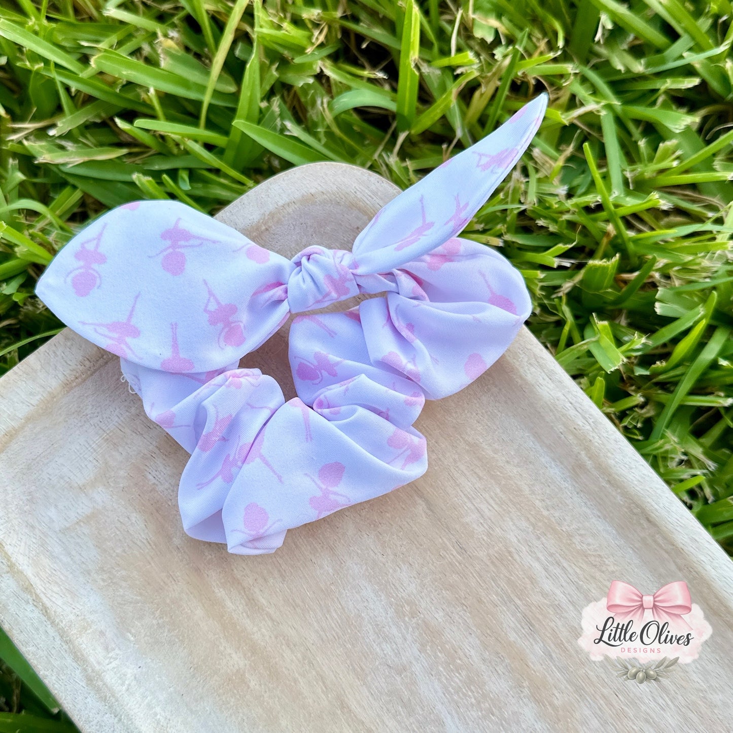 BALLERINA SCRUNCHIE