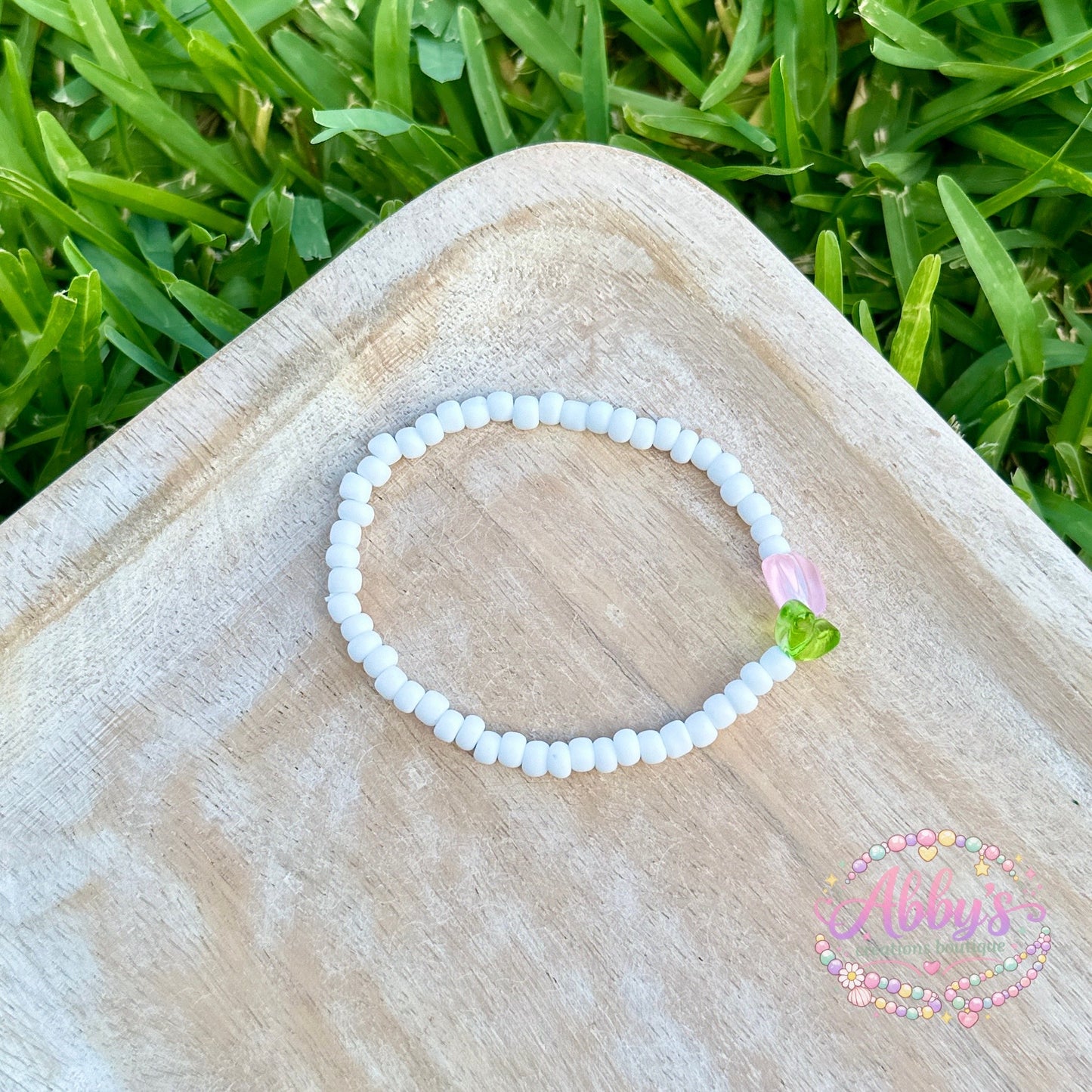 WHITE TULIP BRACELET