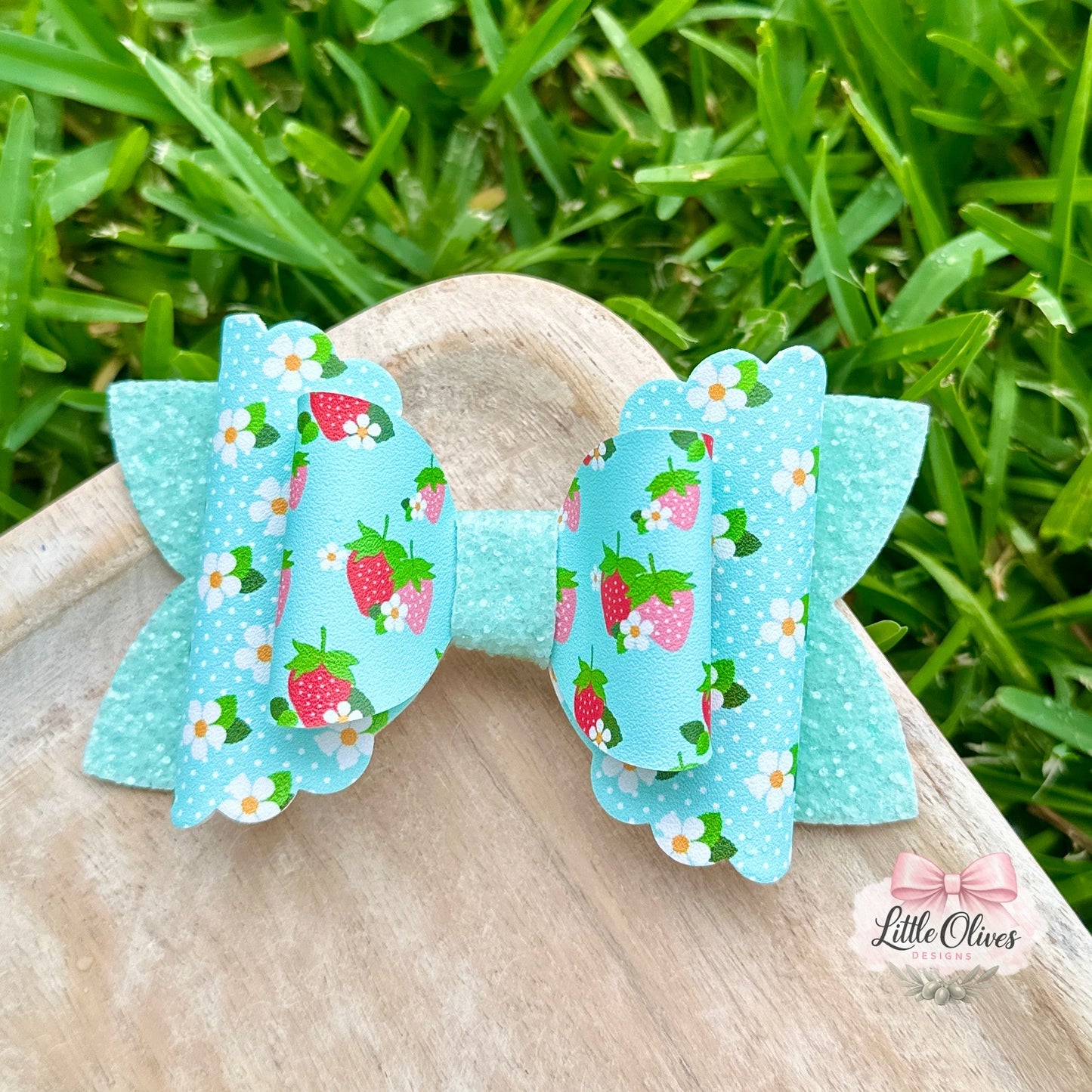 STRAWBERRY FLOWERS BOW