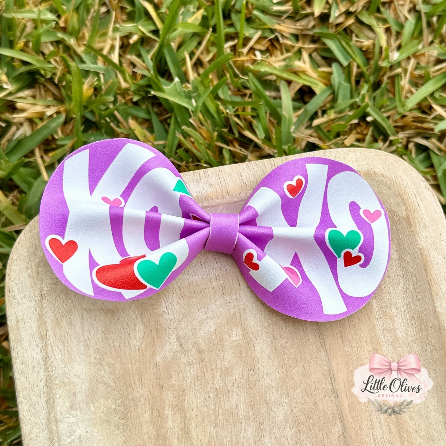 XOXO PINCH BOW