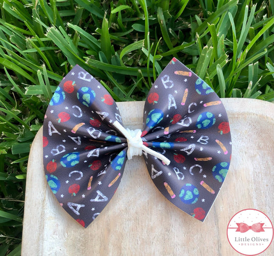 BLACKBOARD ABC PINCH BOW