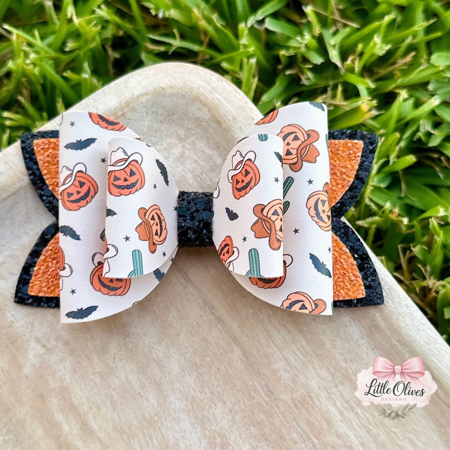 PUMPKIN ROUNDUP BOW