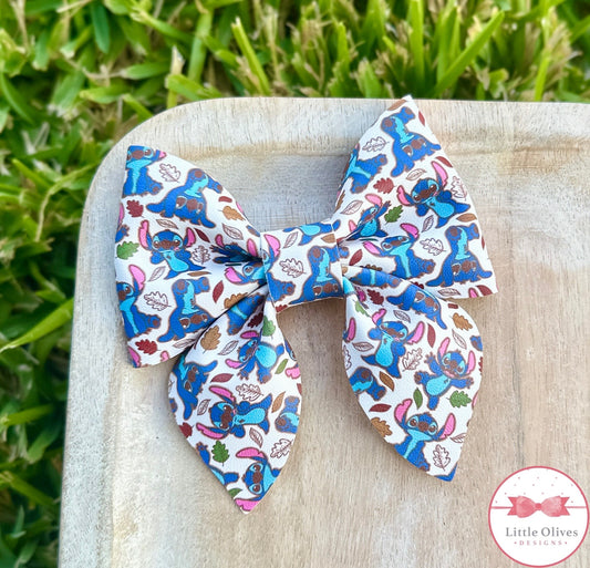 FALLING FOR STITCH SAILOR BOW