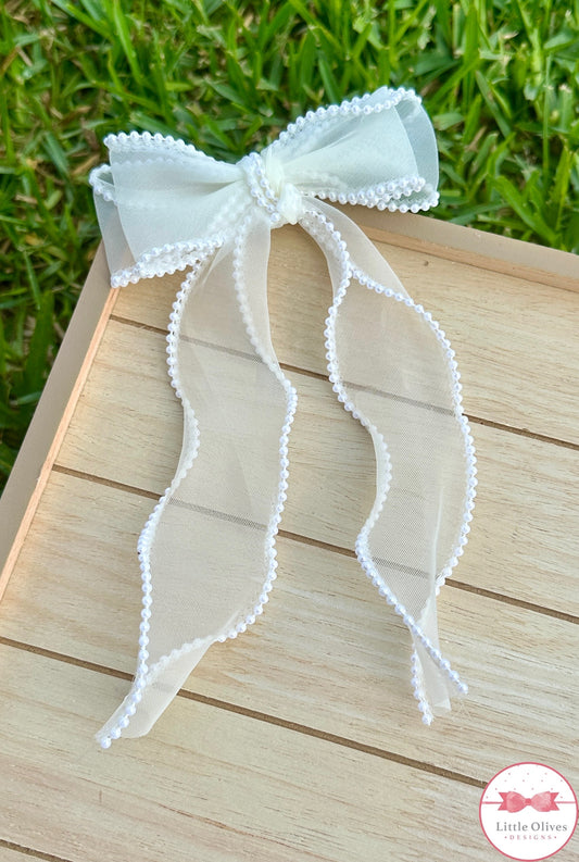 STACKED IVORY PEARL TRIMMED ORGANZA BOW