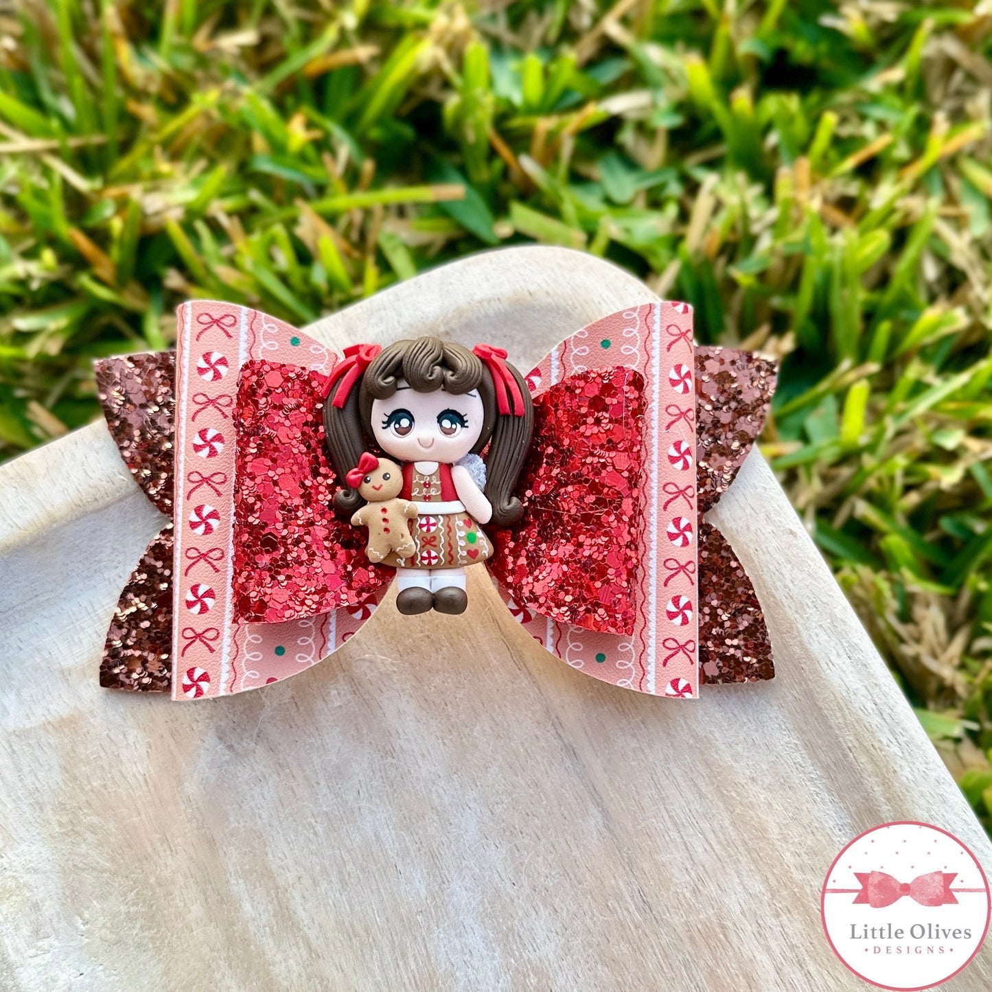 GINGERBREAD GIRL CLAY BOW