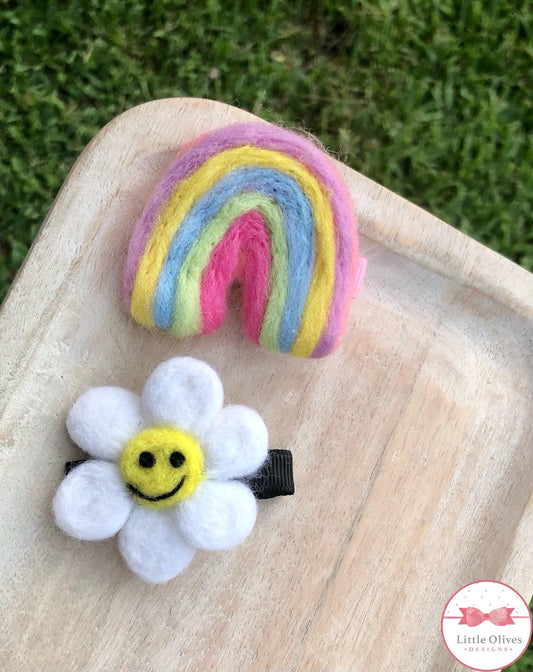 RAINBOW & DAISY FELT CLIP