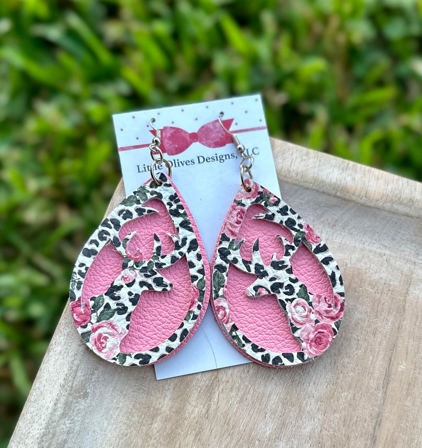 FLORAL BUCK CHUNKY LEATHER EARRINGS