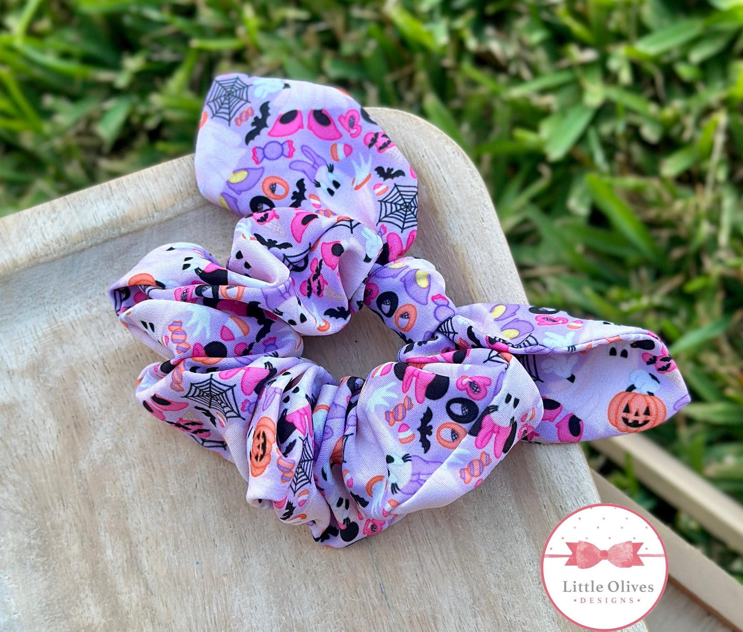 SPOOKY MINNI SCRUNCHIE