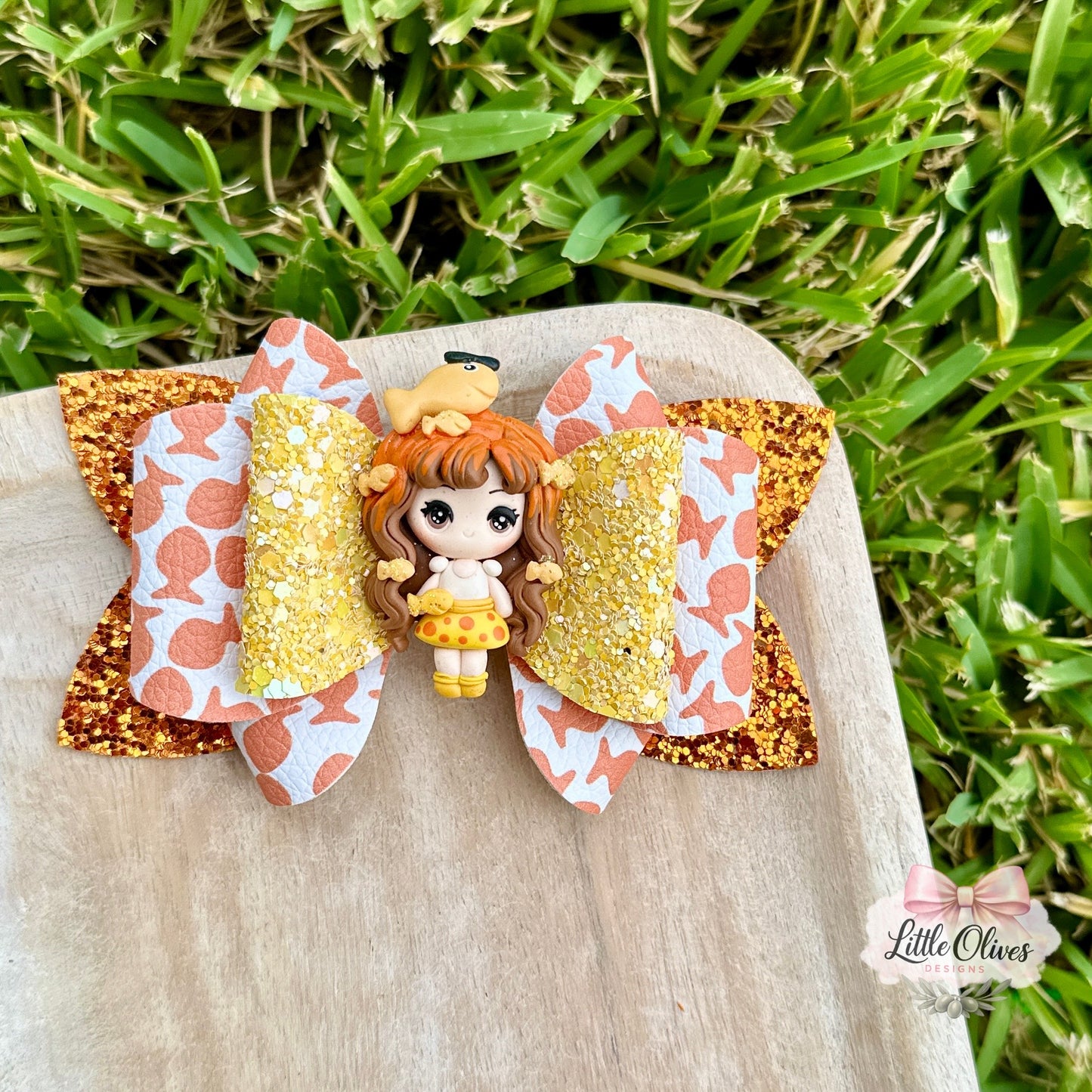 FISH SNACK CLAY BOW