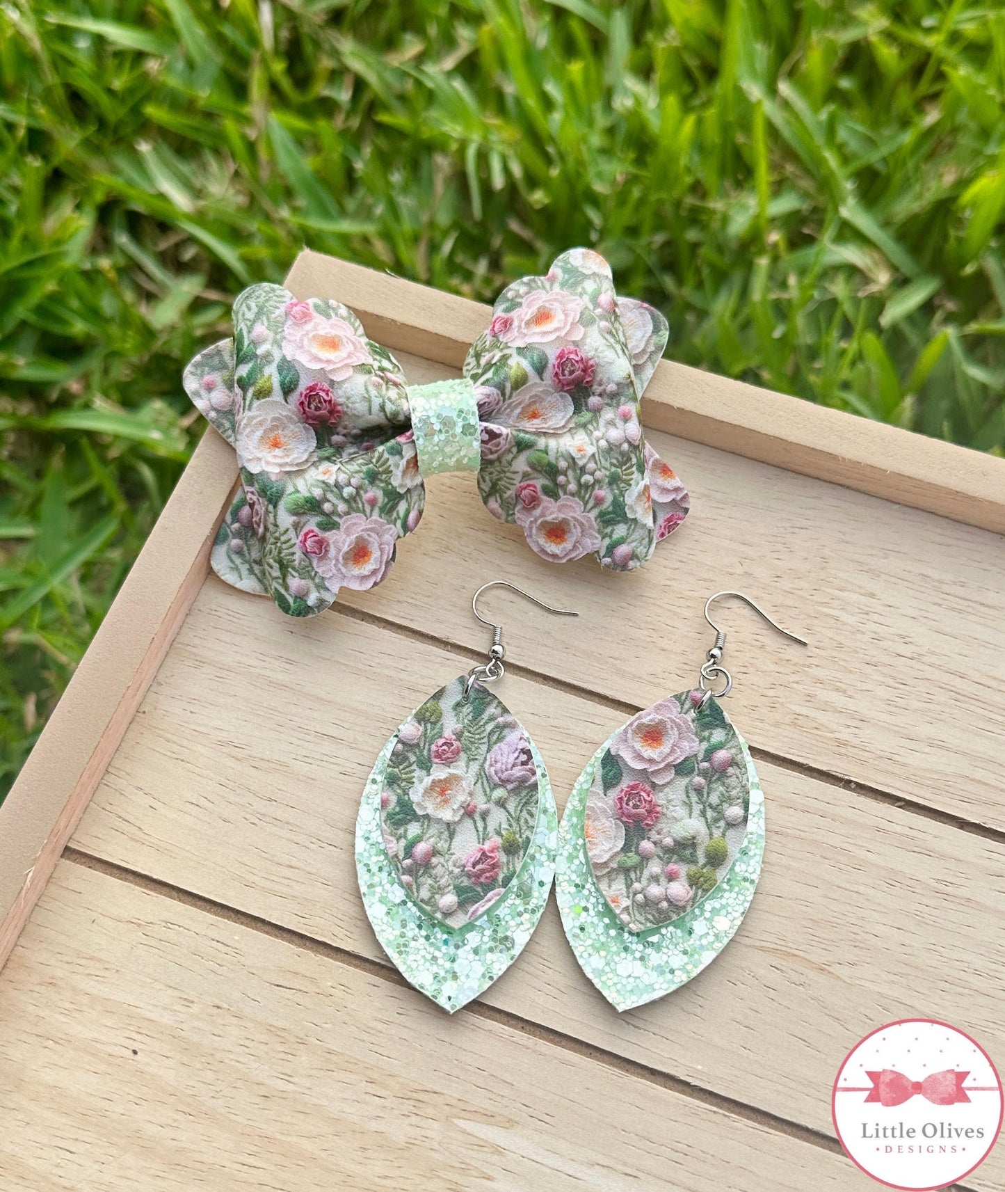 MAMA'S FLORALS BOW