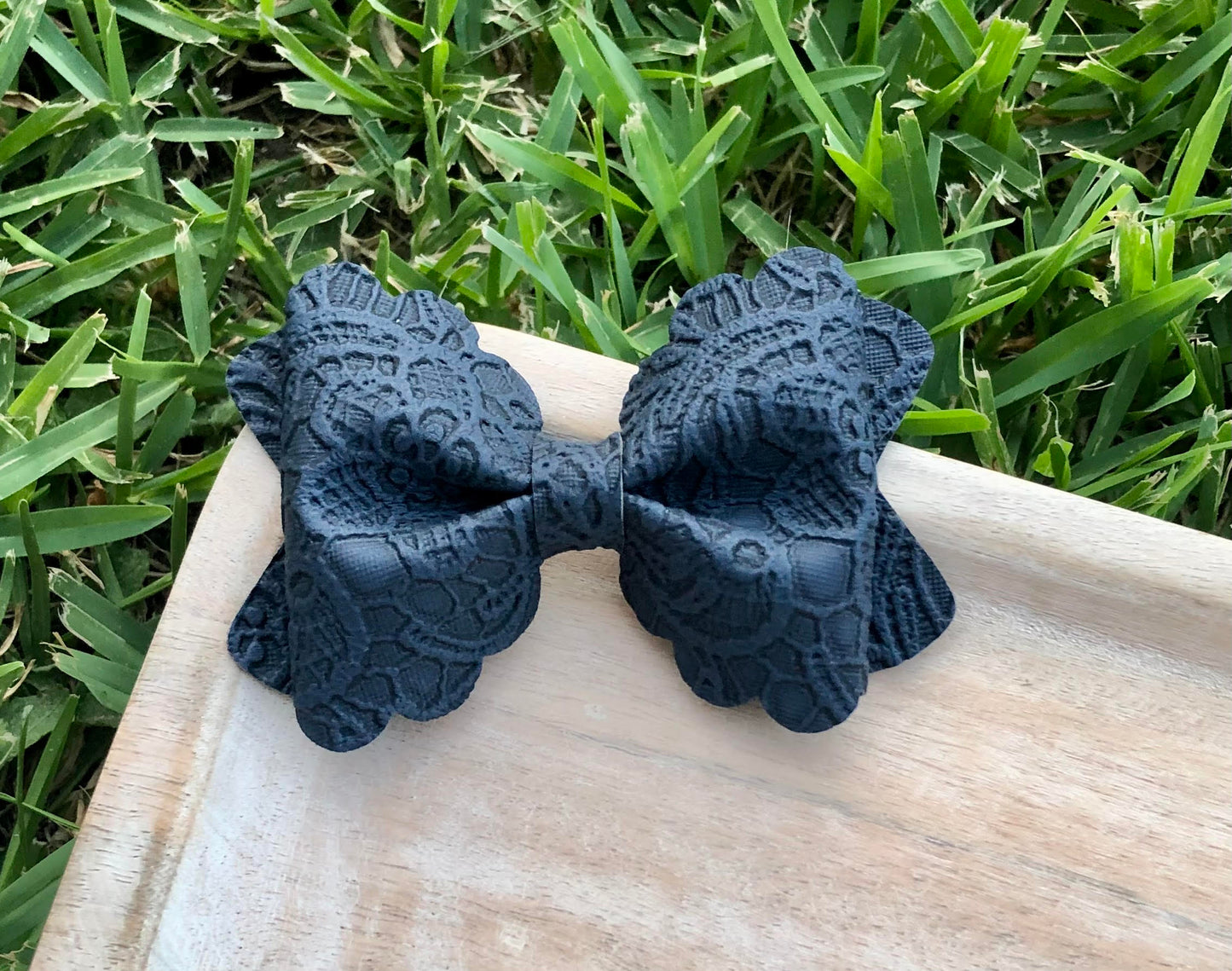 NAVY LACE MARIA BOW