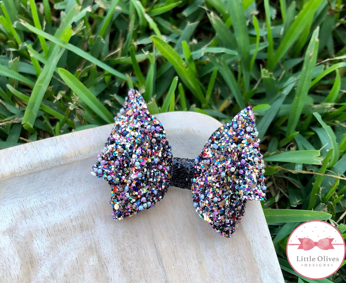 BLACK PEARL ABBY BOW