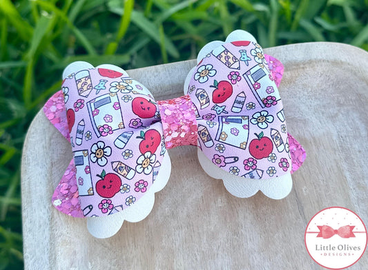 SCHOOL DAY CHICK MARIA BOW