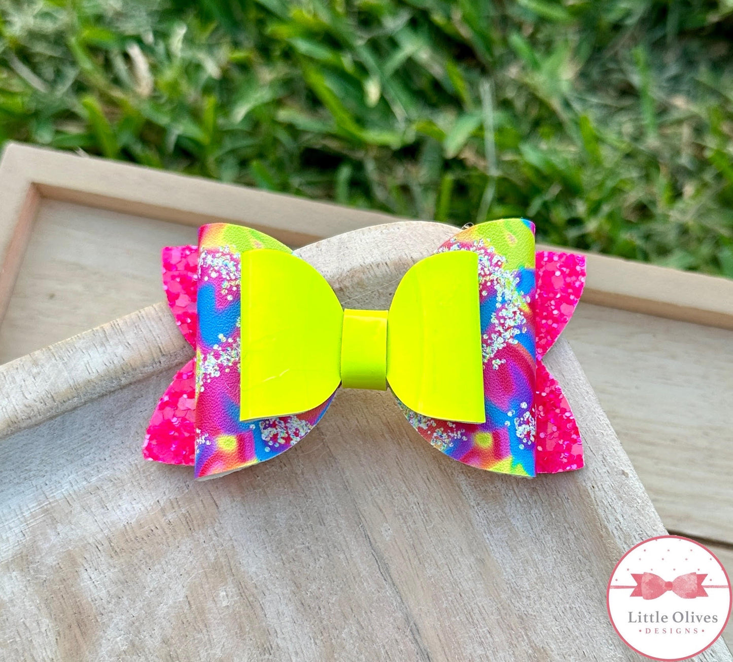 SKATER GIRL BOW