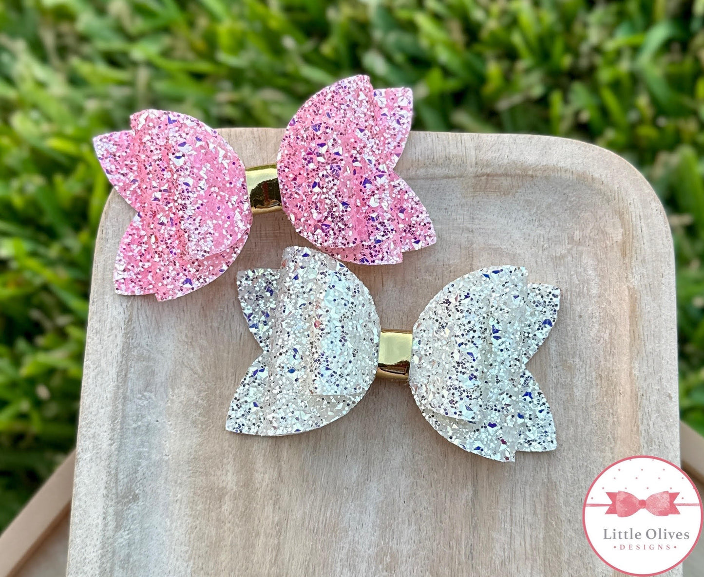 SPARKLY GLITTER BOW