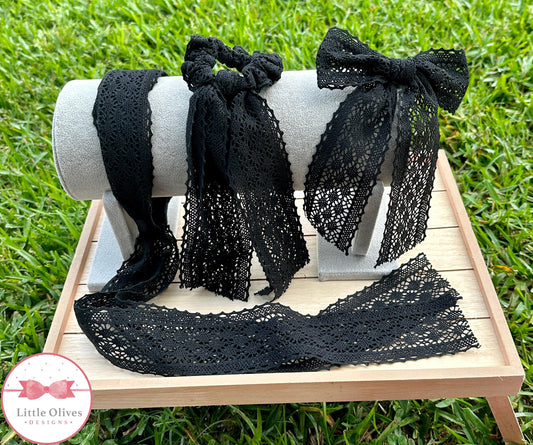 BLACK DOILY LACE SET