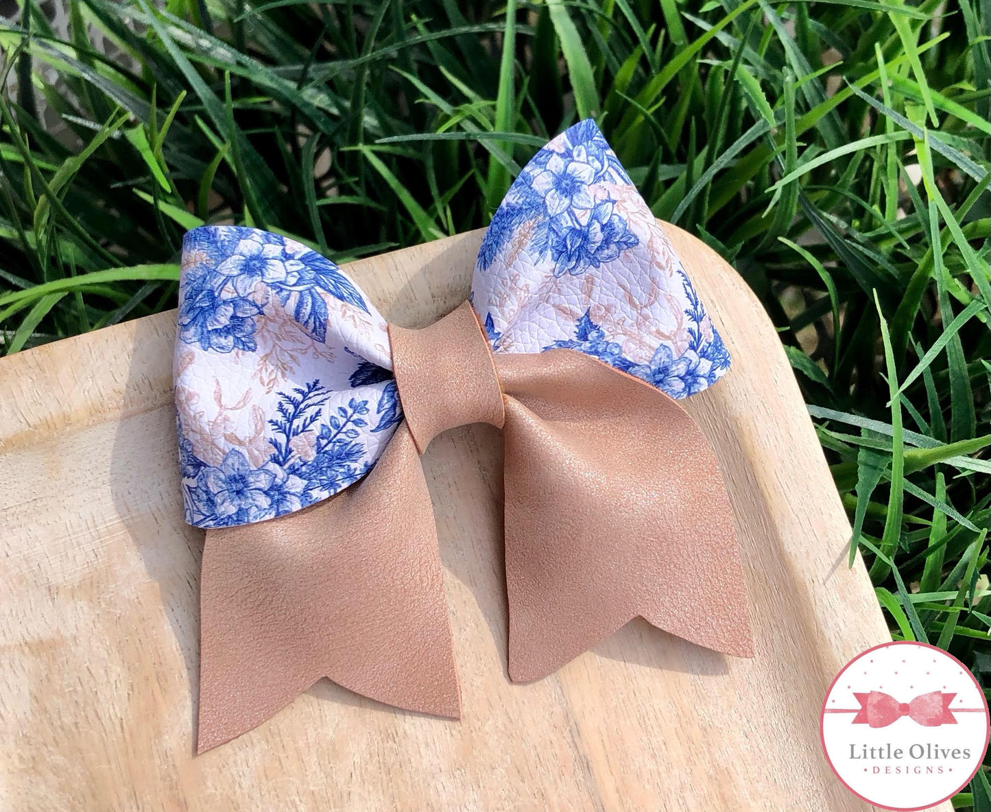 TOILE CHEER BOW