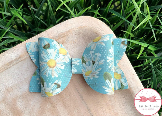 BLUE DAISY CORK BOW