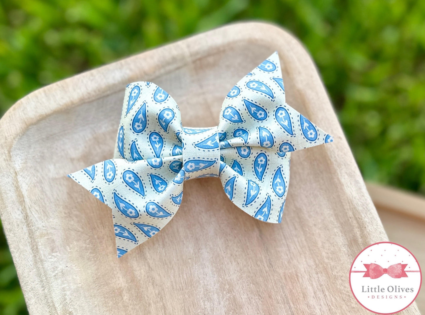 BLUE DAISY PAISLEY LARKIN BOW