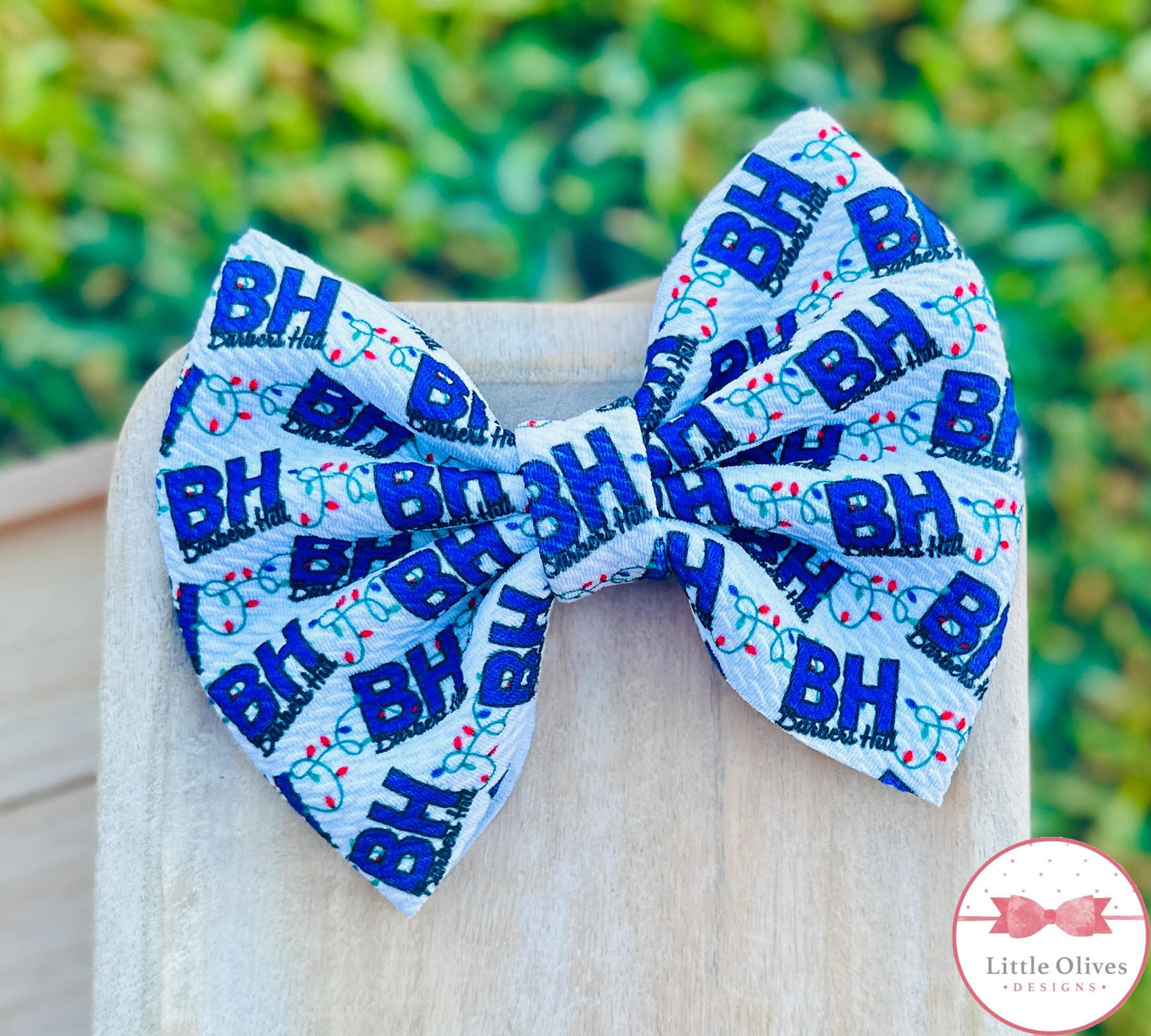 BARBERS HILL HOLIDAY BOW