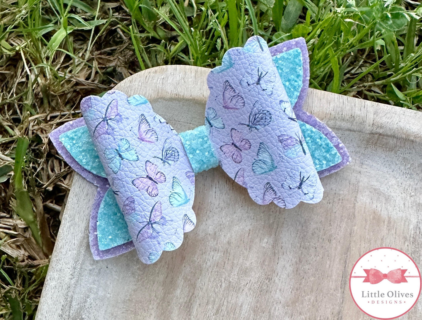 BEAUTIFUL BUTTERFLIES BOW