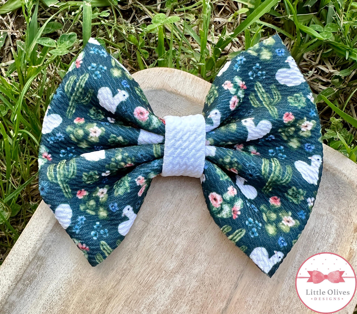 CACTI LLAMAS BOW