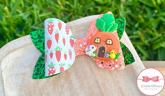 CARROT HOUSE CLAY BOW