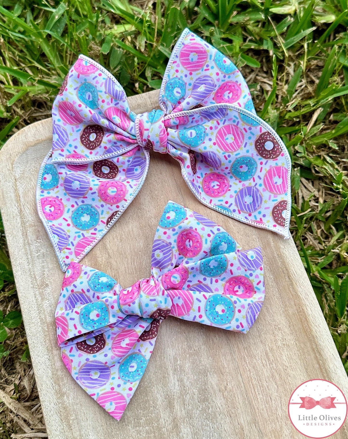 DONUTS HAND TIED BOW