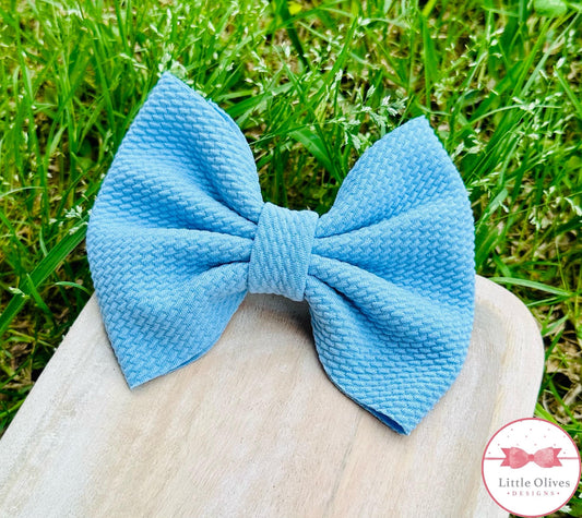 LIGHT BLUE BOW OR SCRUNCHIE