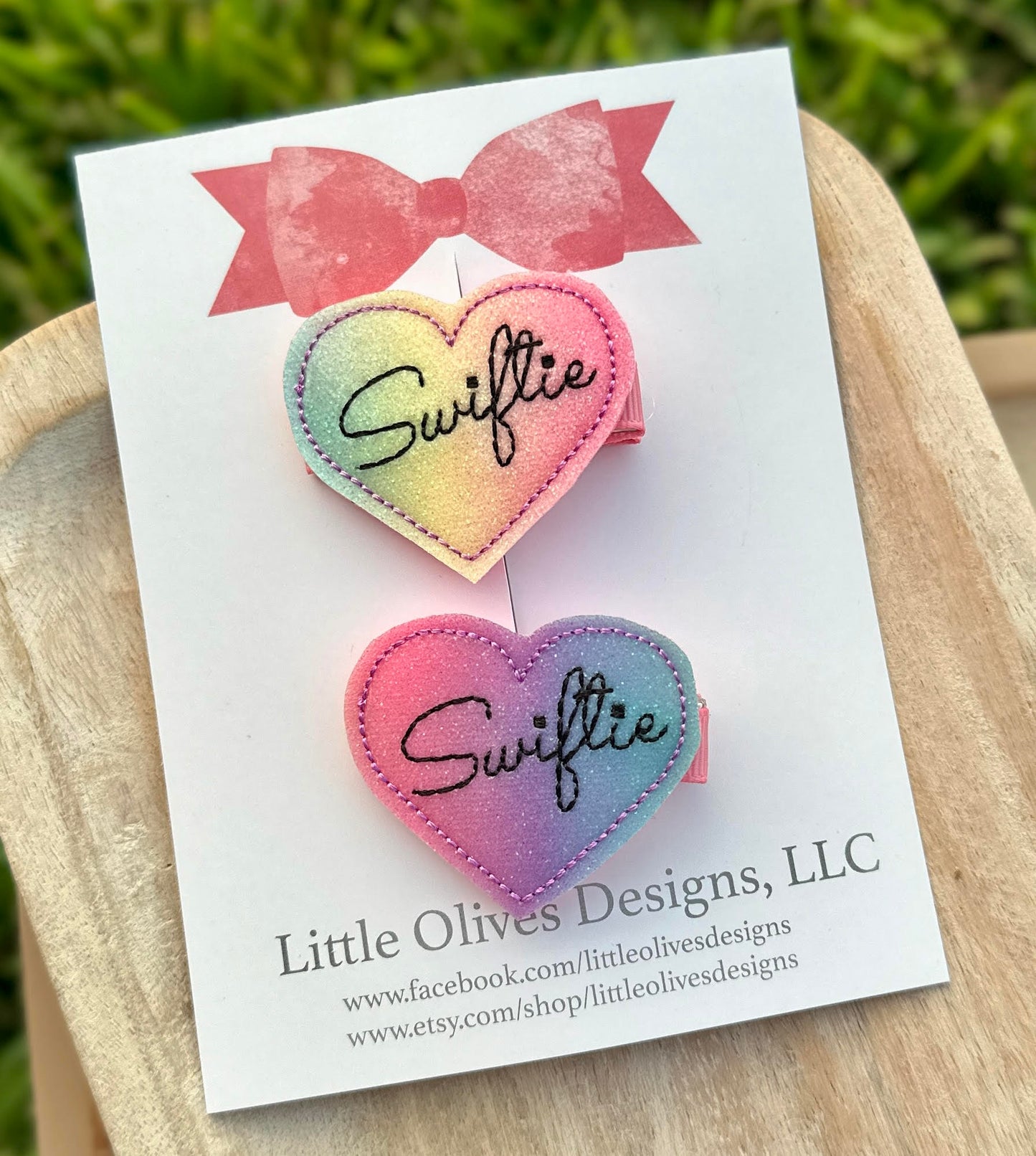 SWIFTIE HEART CLIP