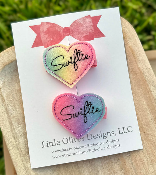 SWIFTIE HEART CLIP