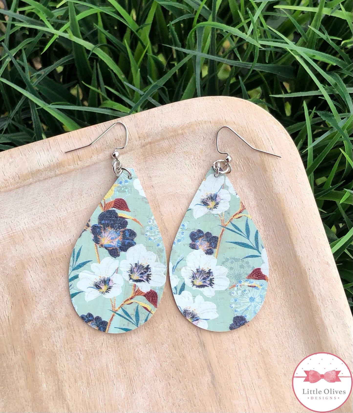 MINT FLORAL CORK EARRINGS