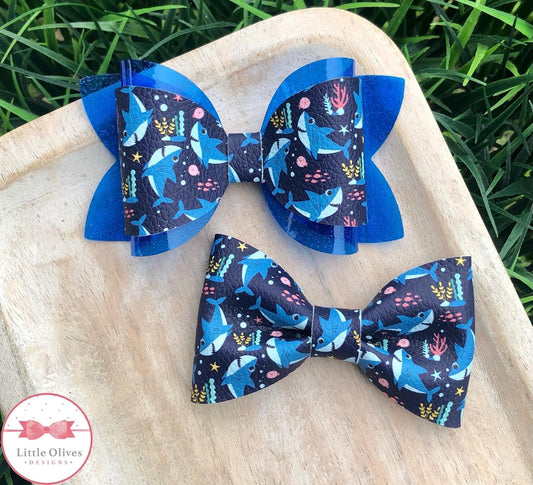 FRIENDLY SHARKS BOW AND BOW TIE